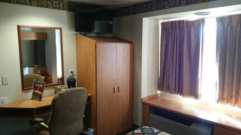Super 8 By Wyndham Pride Midvale/Midvalley/Salt Lake City Номер фото